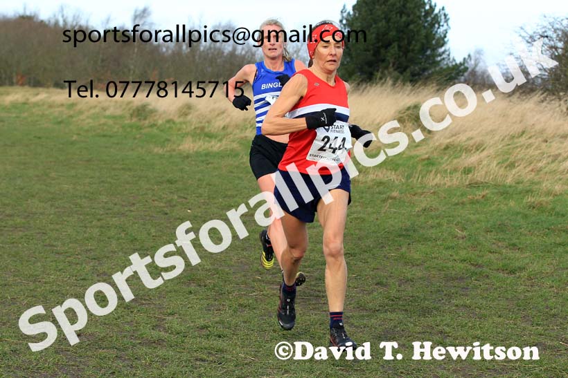 Womens and mens 35 to 65 plus, 2022 NEMAA Open Cross Country Champs., Wallsend, Tyne and Wear. Photo: David T. Hewitson/Sports for All Pics